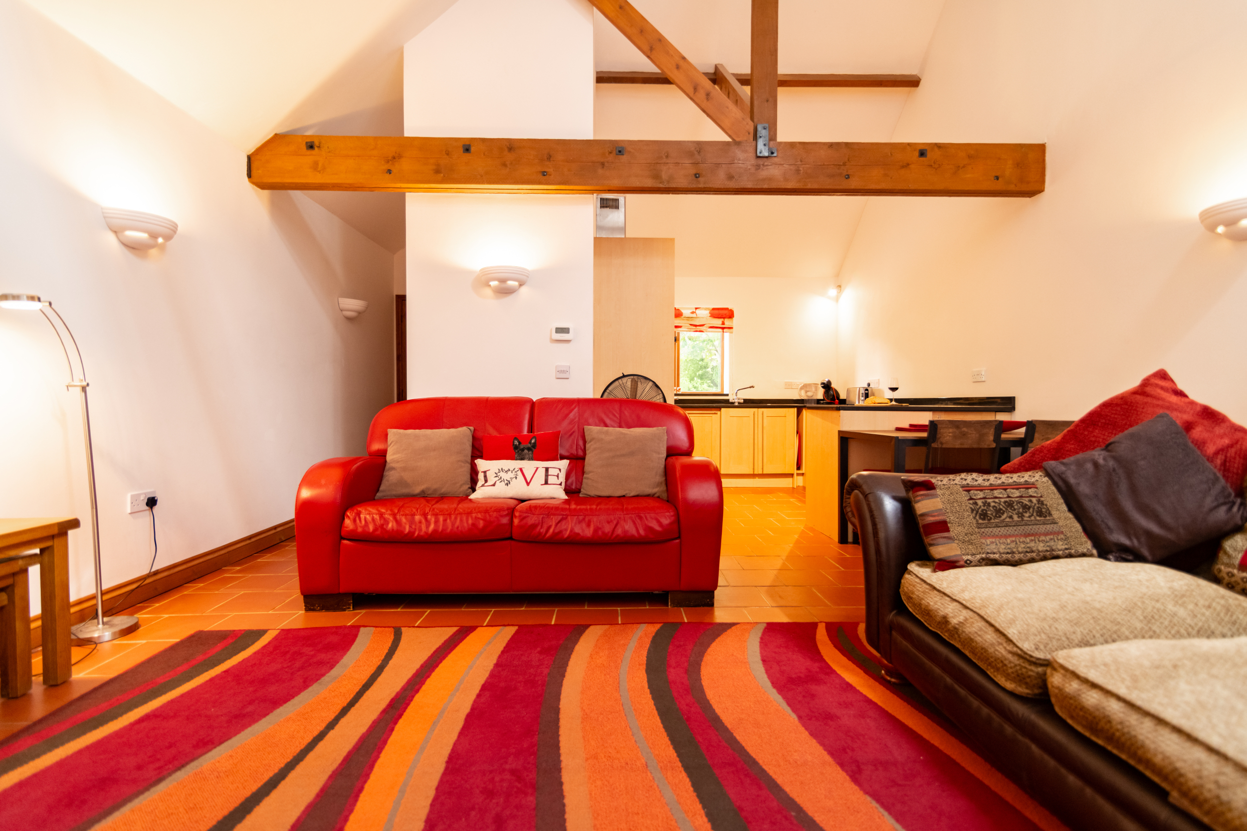 Hoad Farm Venue — wedding venue in Folkestone, kent (photo 4 of 8)