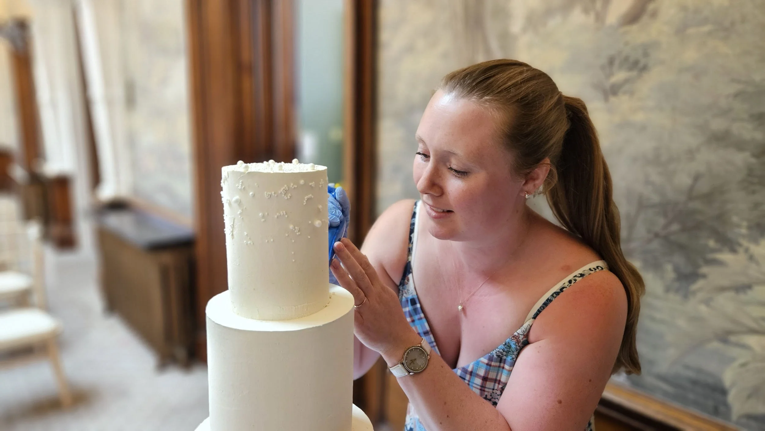 CK Bakes — wedding cake in Salisbury, Wiltshire (photo 6 of 8)