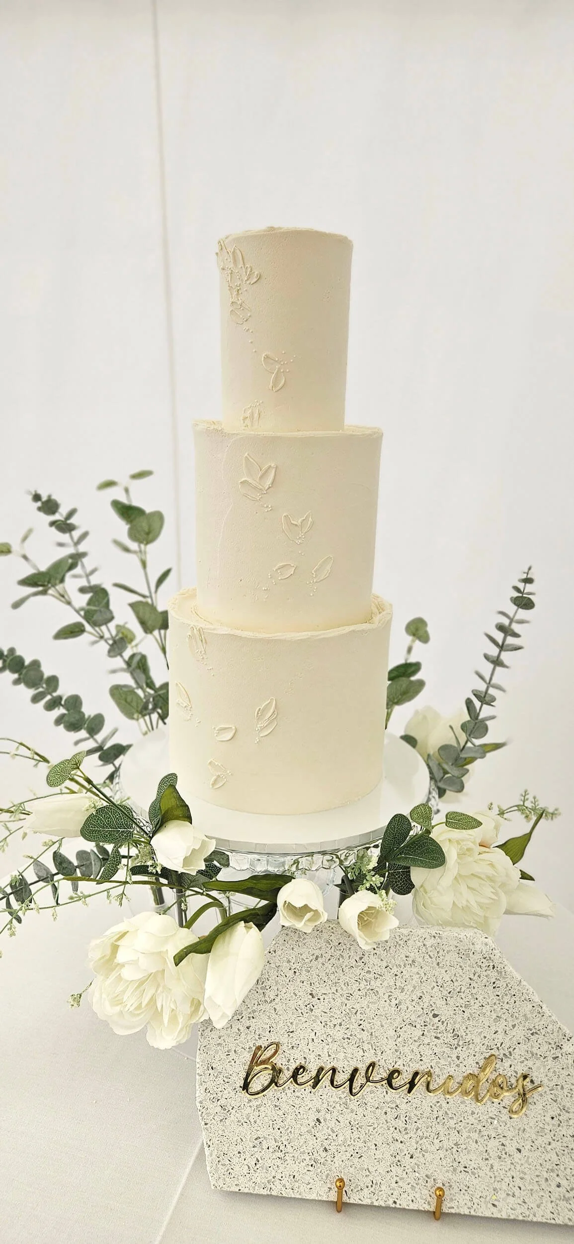 CK Bakes — wedding cake in Salisbury, Wiltshire (photo 4 of 8)