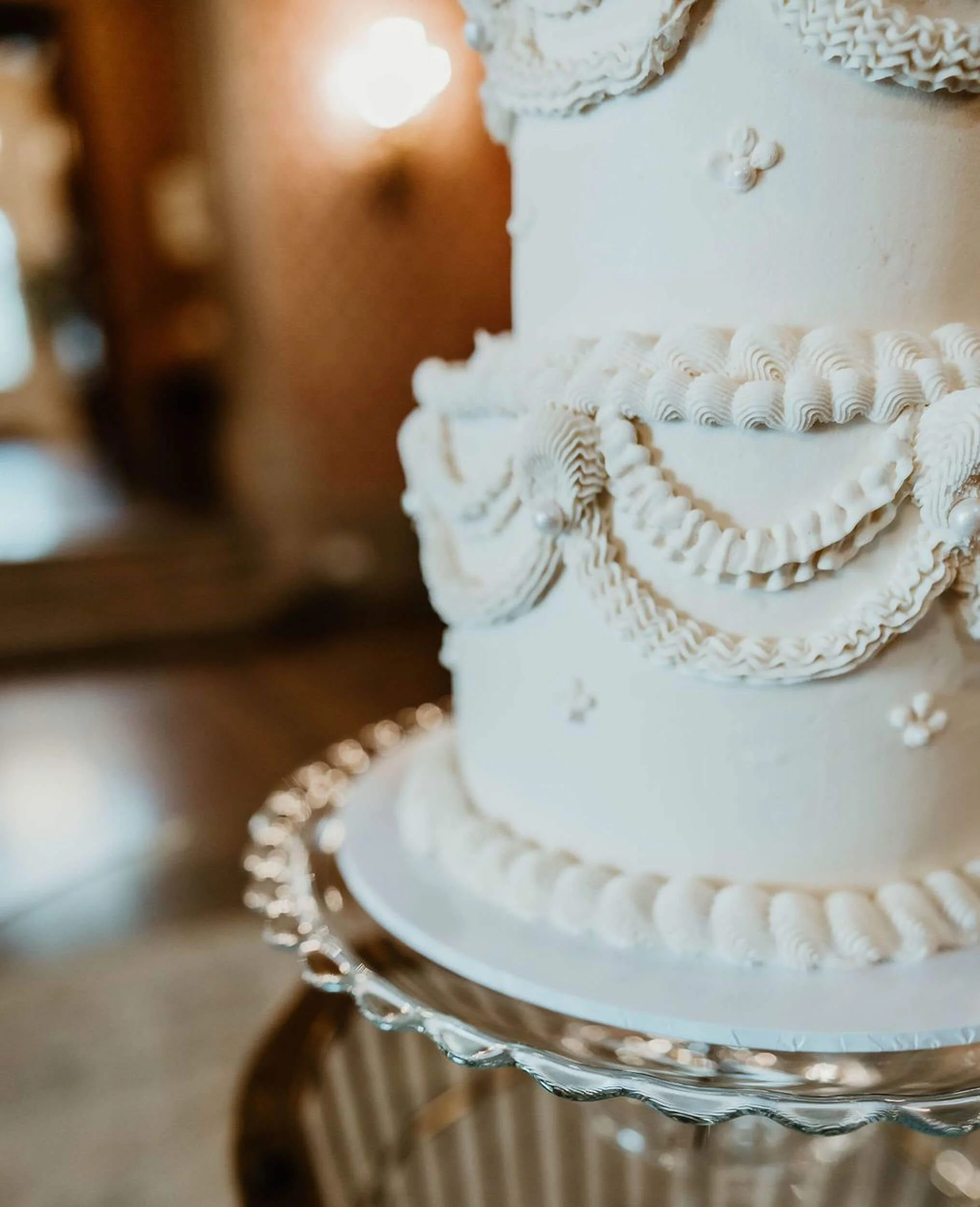 CK Bakes — wedding cake in Salisbury, Wiltshire (photo 5 of 8)
