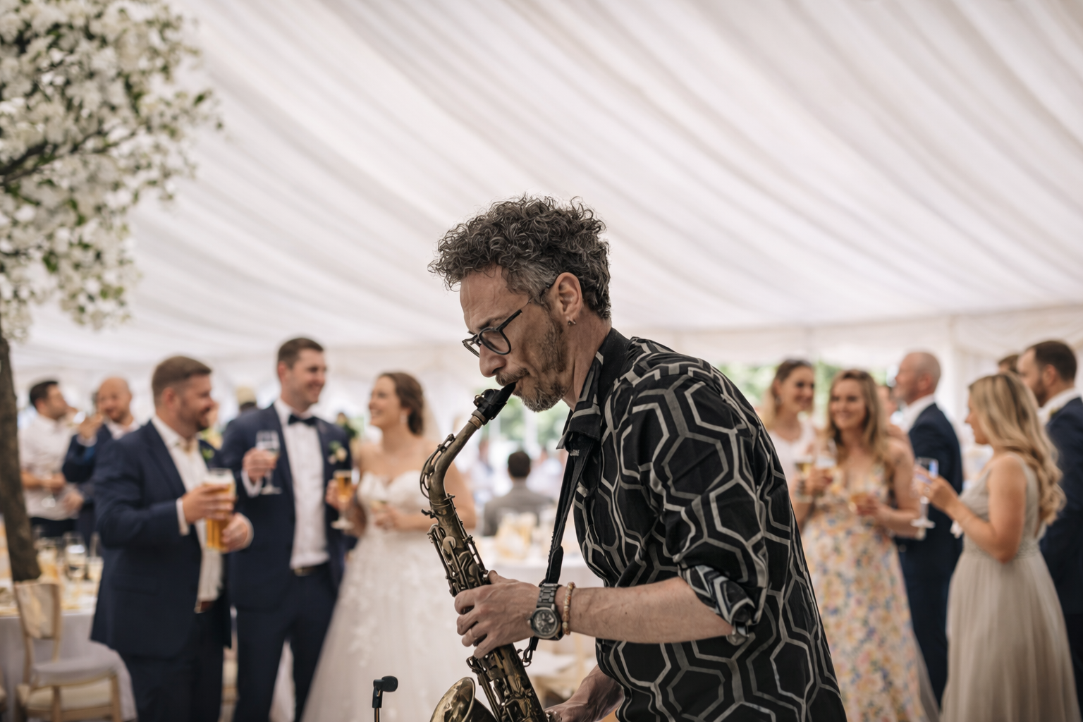 Carlo Saxophonist — wedding music in Cardiff (photo 7 of 8)