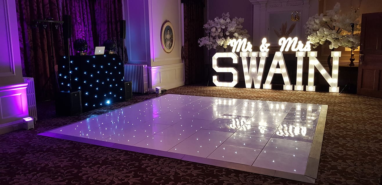 Crathorne Hall Hotel — wedding venue in Yarm, North Yorkshire (photo 4 of 8)