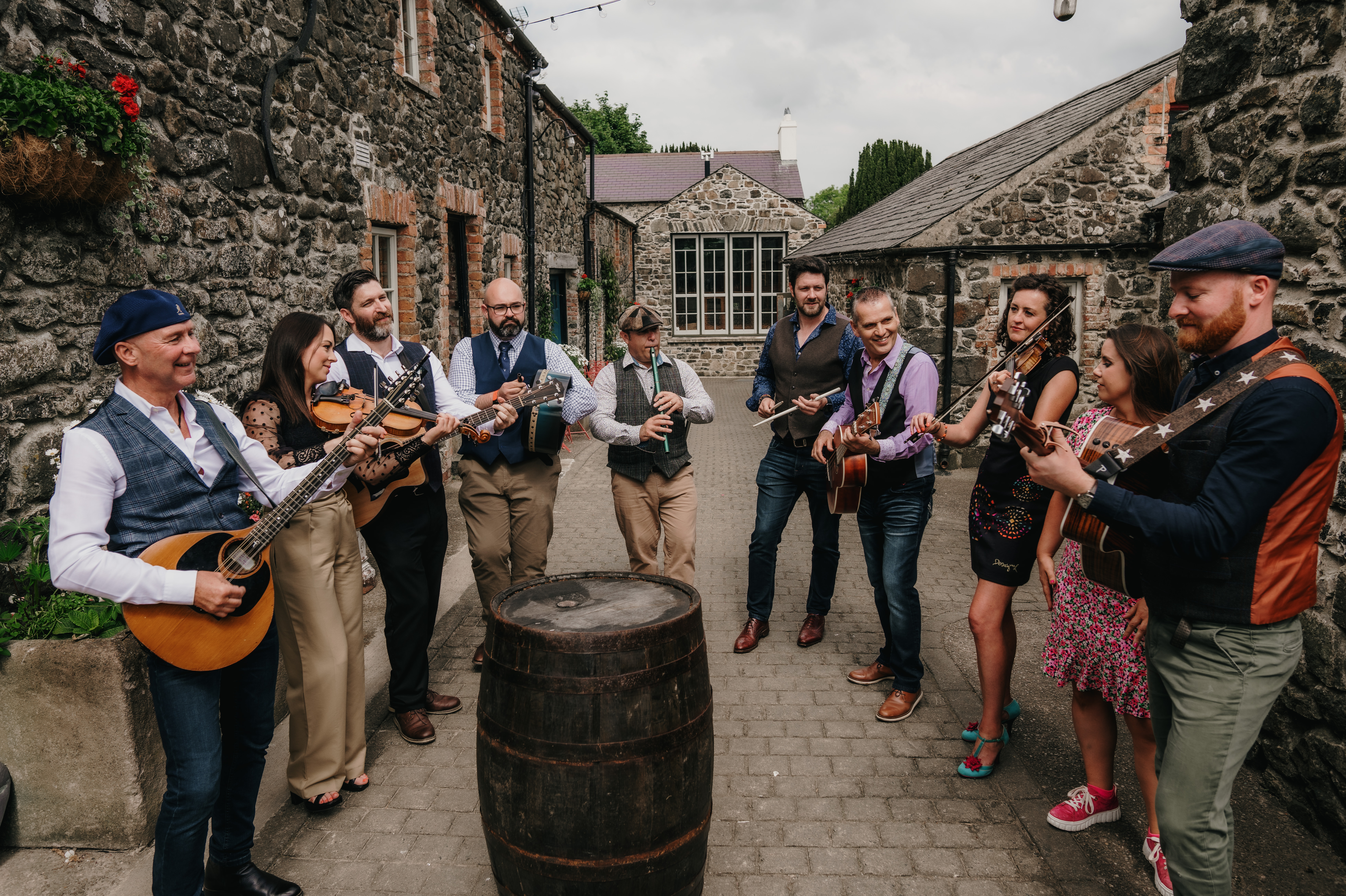 Pure Blarney — wedding band in Ballymena, antrim (photo 7 of 8)