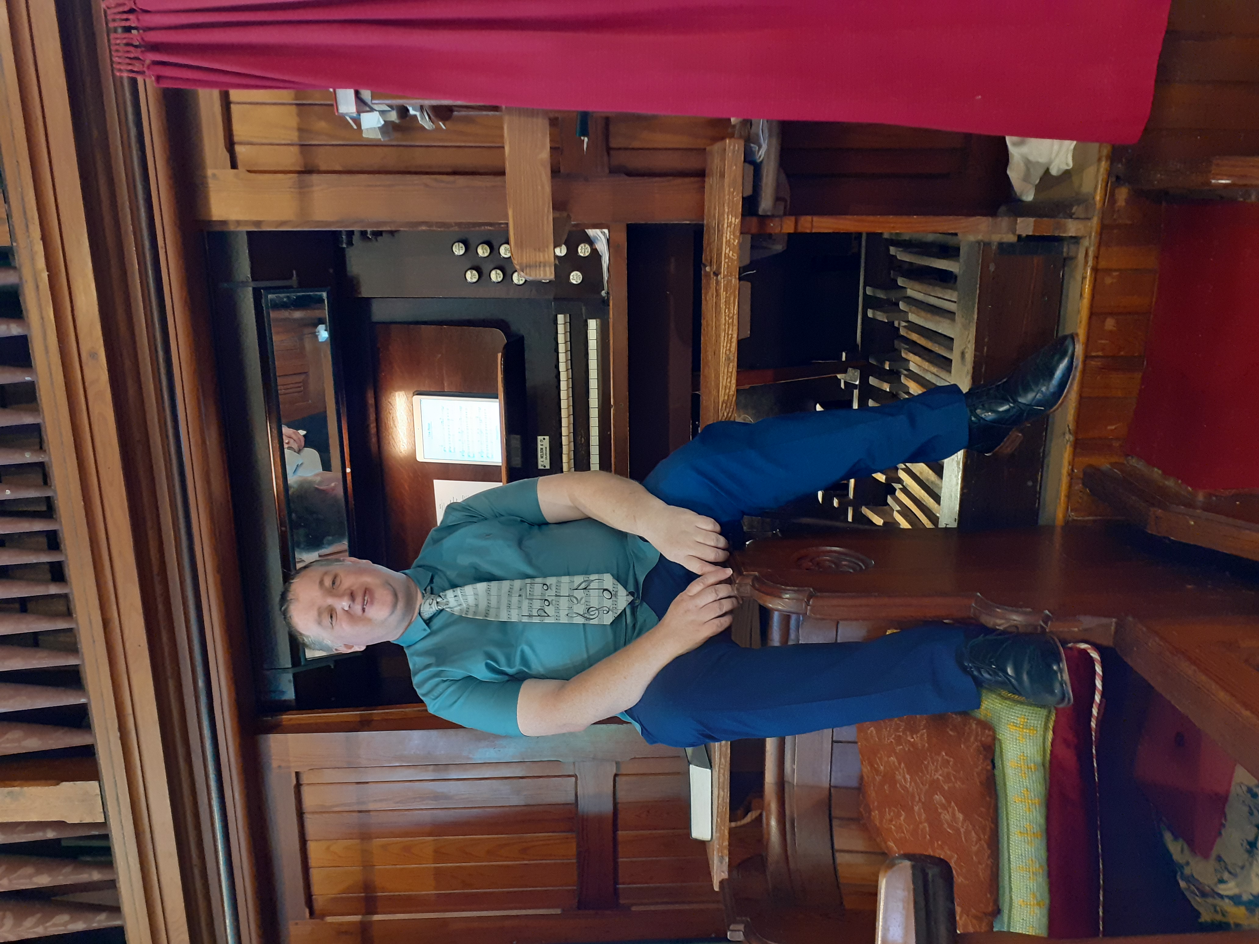 Richard Ellis Hawley Music  — wedding music in Houghton Le Spring , tyne_and_wear (photo 2 of 8)