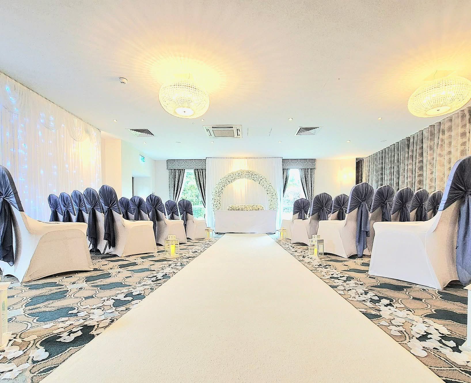 Special Touch Event Hire — wedding decor in Middlewich, Cheshire (photo 6 of 8)