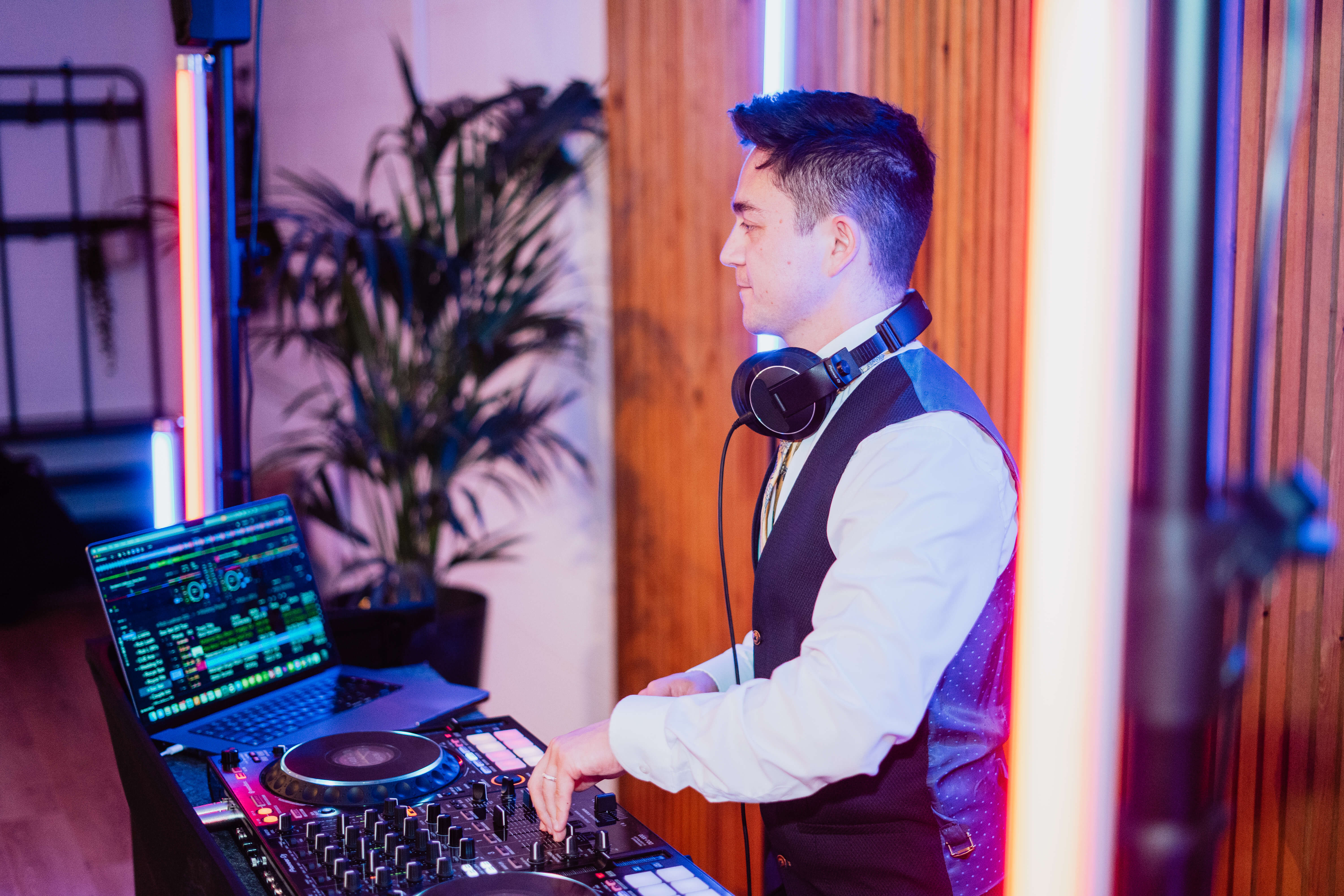 SK Events DJ — wedding dj in Sunderland, tyne_and_wear (photo 7 of 8)