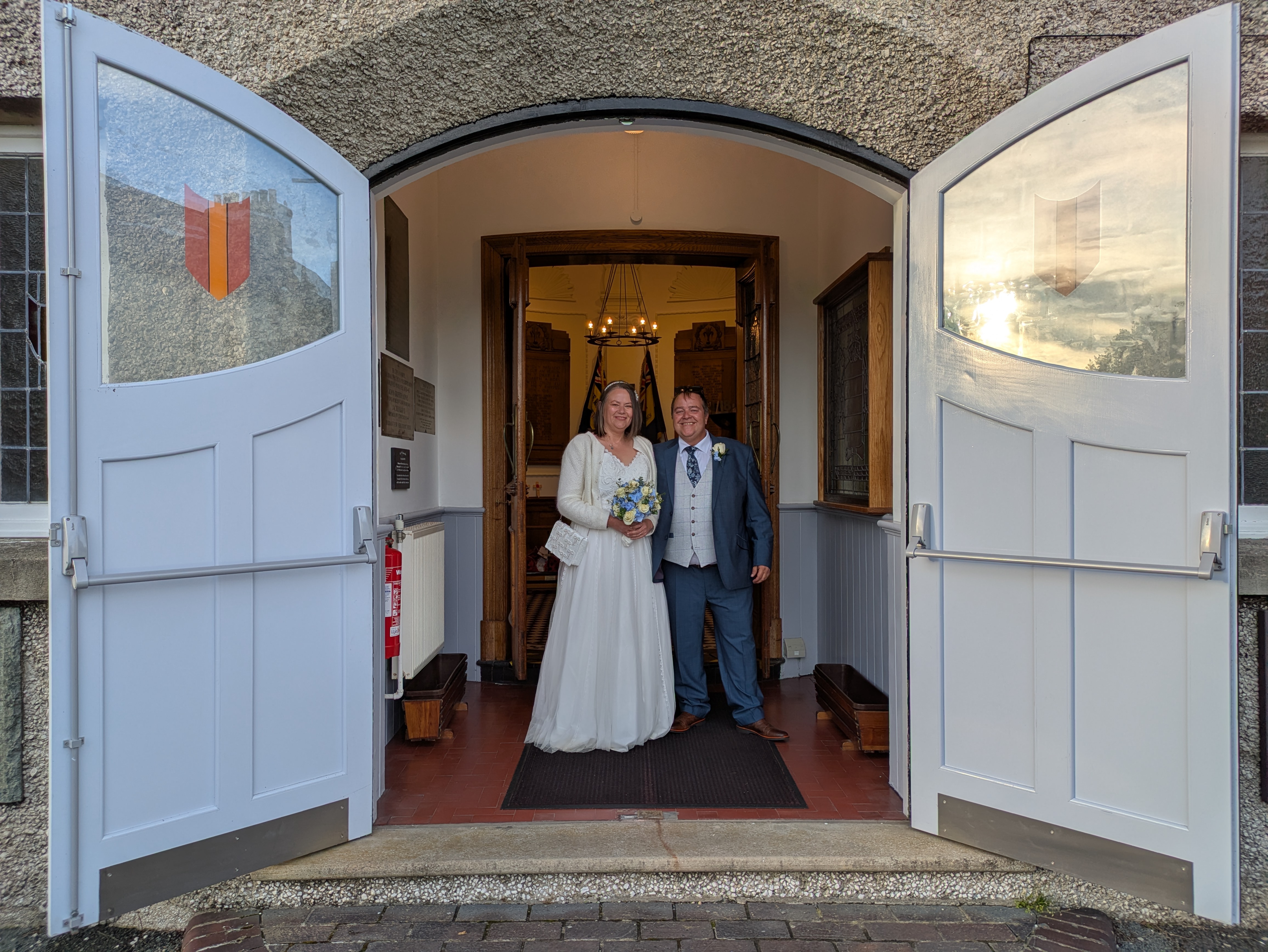Neuadd Goffa Criccieth Memorial Hall — wedding venue in Criccieth, gwynedd (photo 5 of 8)