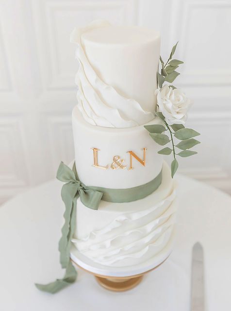 Primrose Cakes — wedding cake in Ipswich, Suffolk (photo 5 of 8)