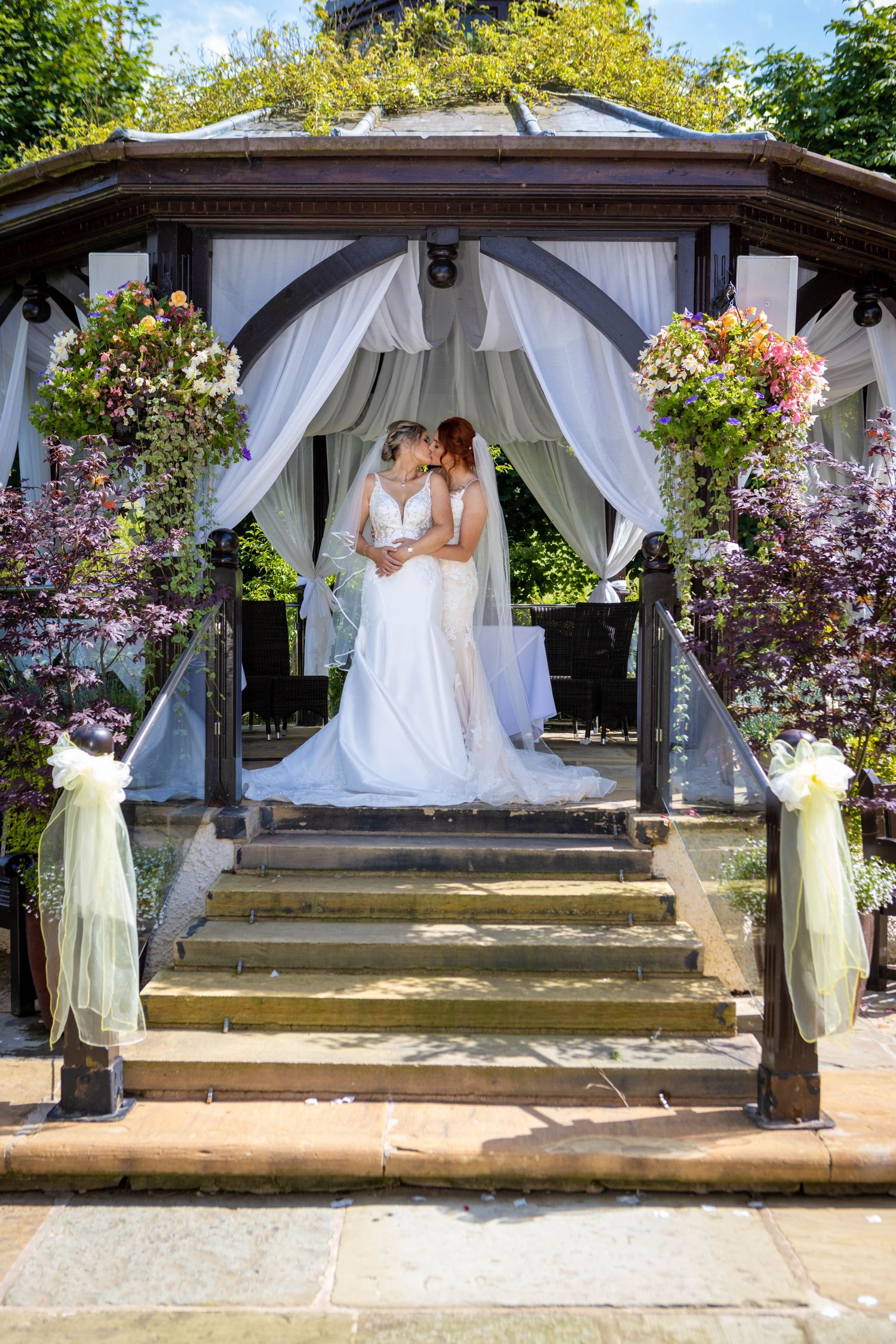 Damtoria Photography  — wedding photographer in Liverpool, merseyside (photo 5 of 8)