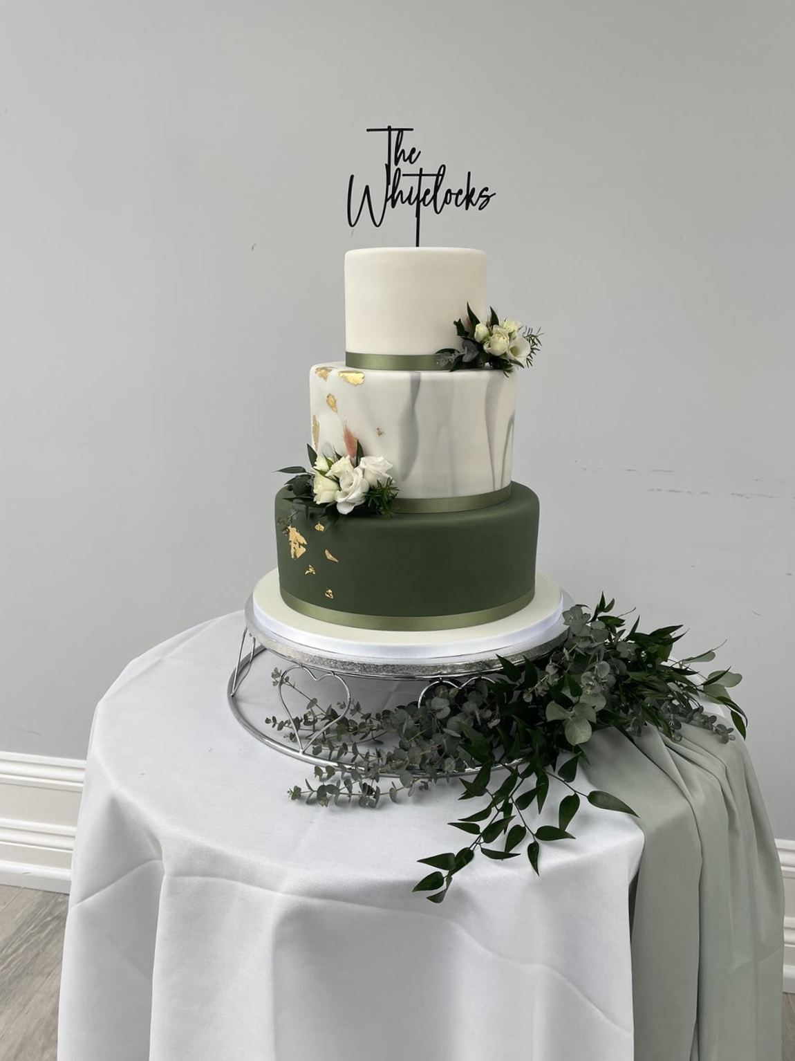 Beth bakes — wedding cake in Oswestry, shropshire (photo 6 of 8)