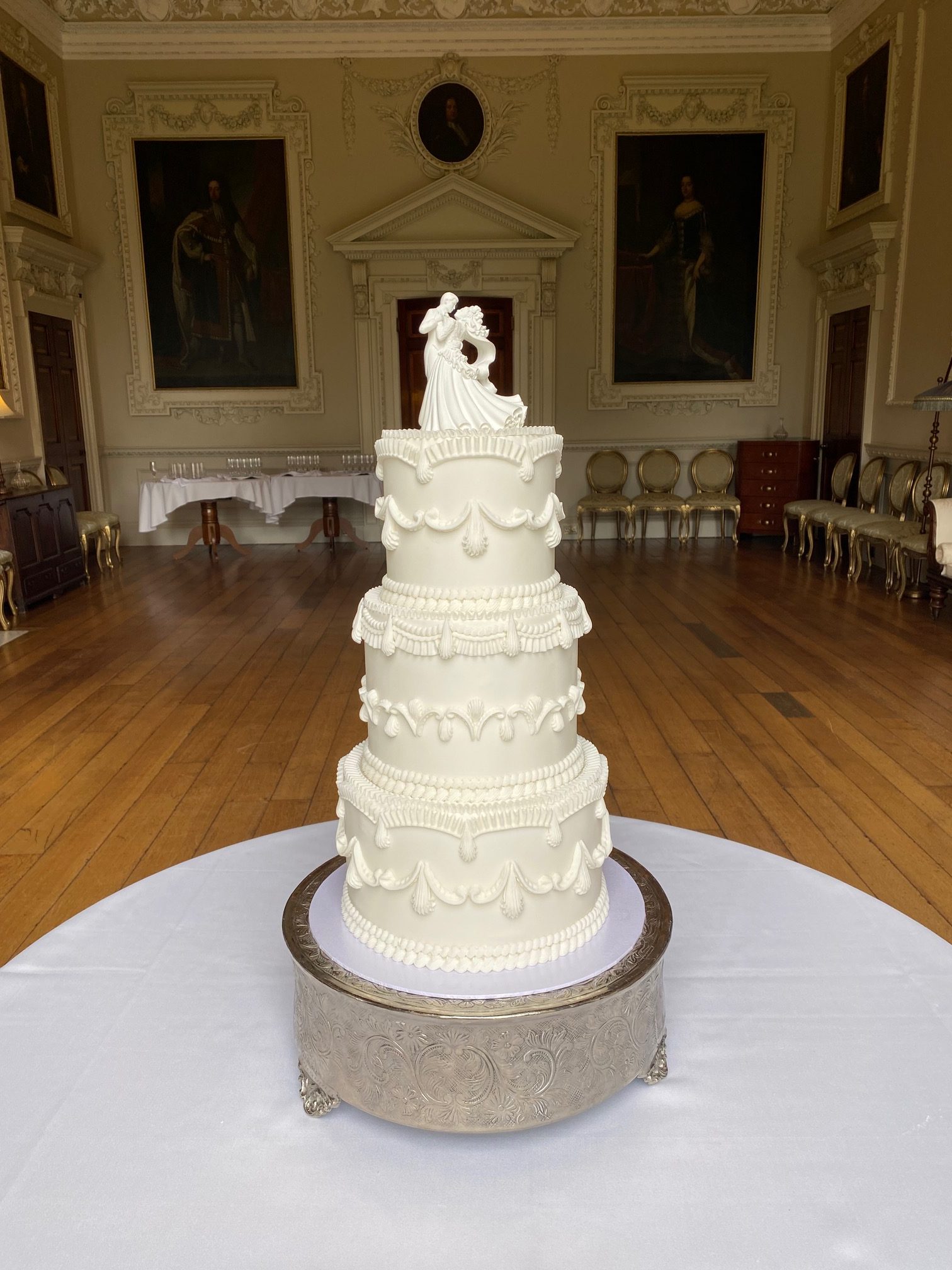 Beth bakes — wedding cake in Oswestry, shropshire (photo 3 of 8)